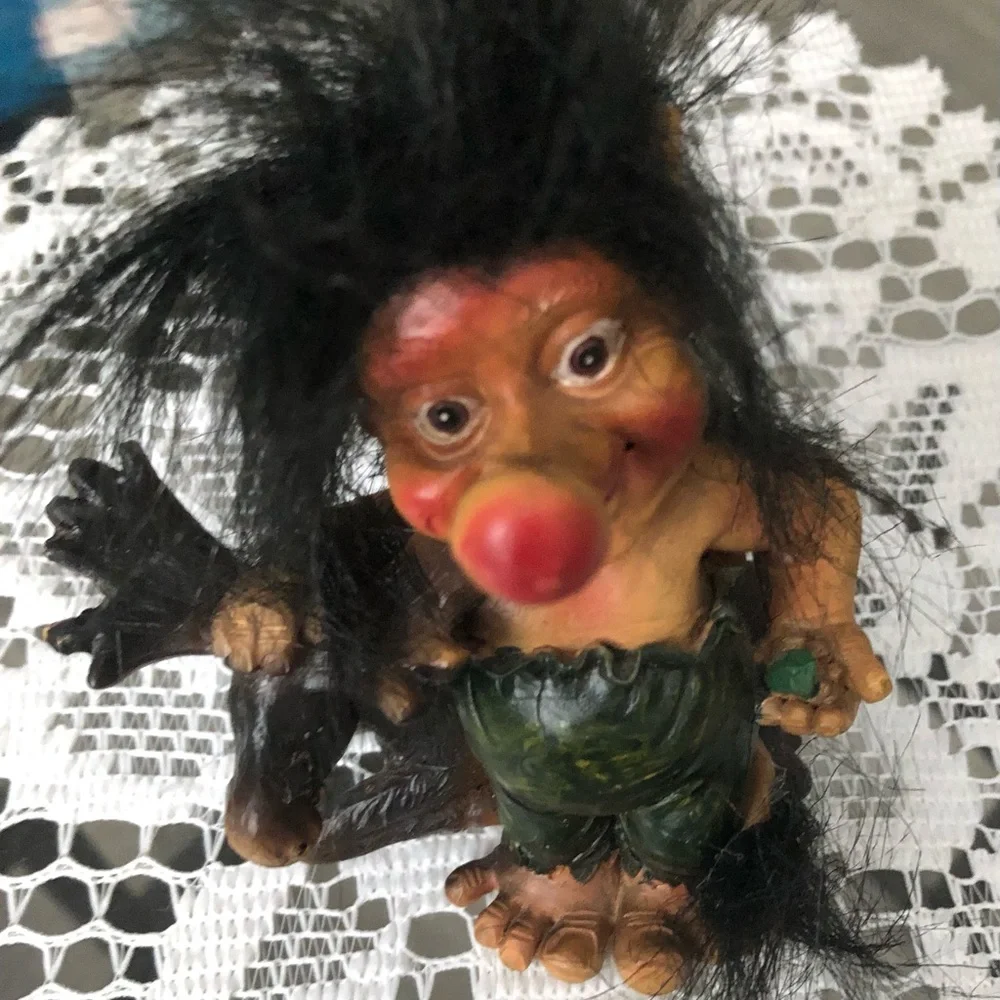 TROLL TOTING HIS TRASURE - Picture 1 of 4